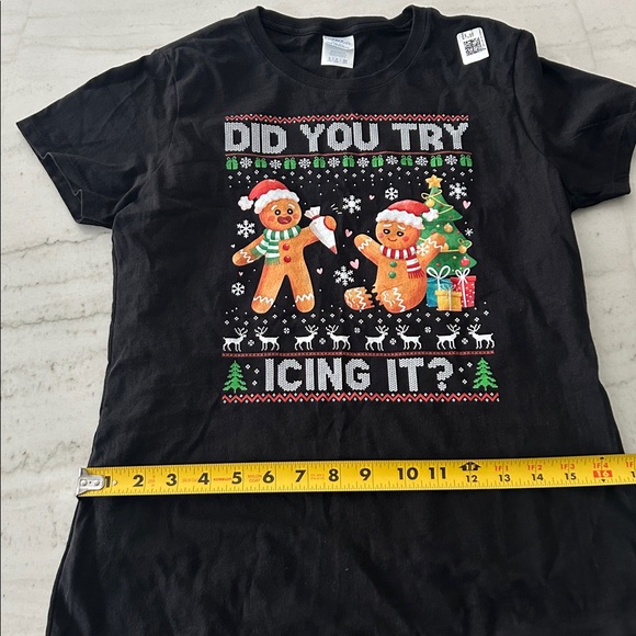 Port and Company Tops - Port and Company Black Tee with Festive Print Size Small